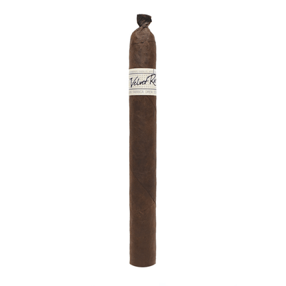 Liga Privada Único Serie Velvet Rat cigar, medium-to-full strength, featuring a Connecticut Broadleaf Oscuro wrapper.